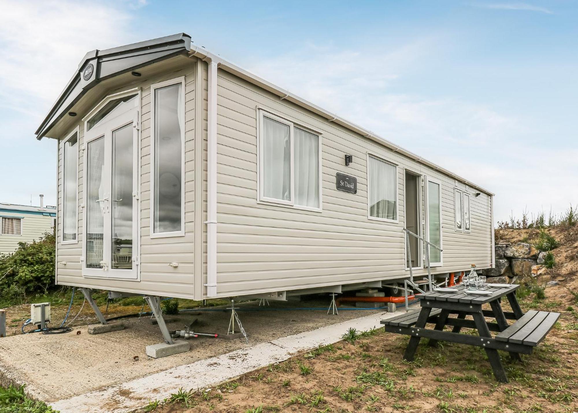 Hotel Waters Edge Leisure Park Cardigan Exterior foto