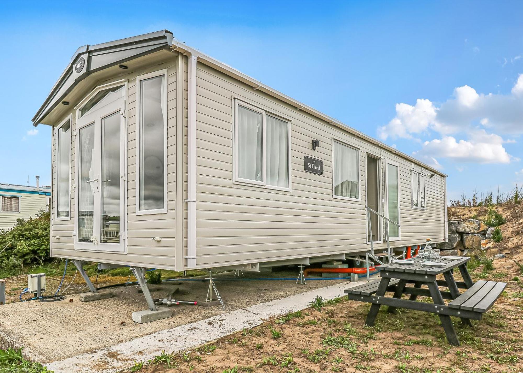 Hotel Waters Edge Leisure Park Cardigan Exterior foto